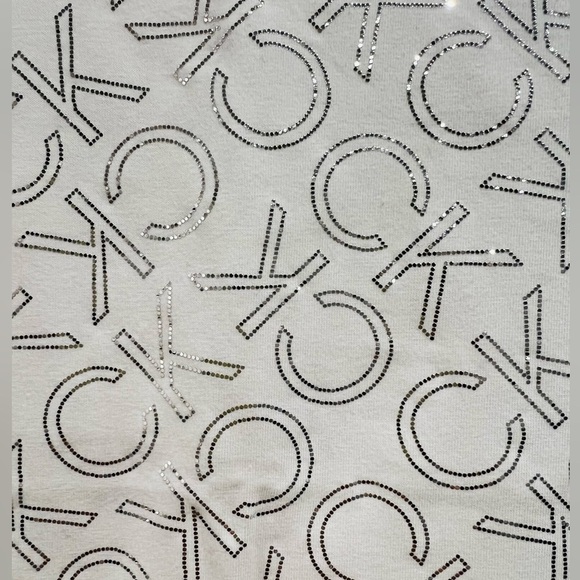 🔥Calvin Klein TShirt🔥 - Picture 3 of 9